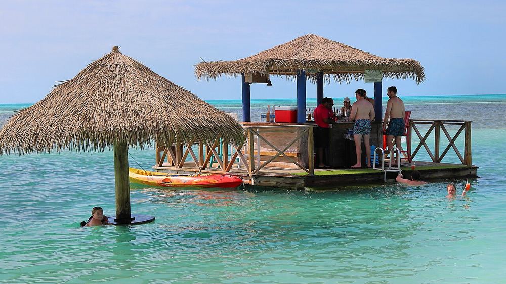 Ibiza Isla Bar (bar flutuante), San Andrés